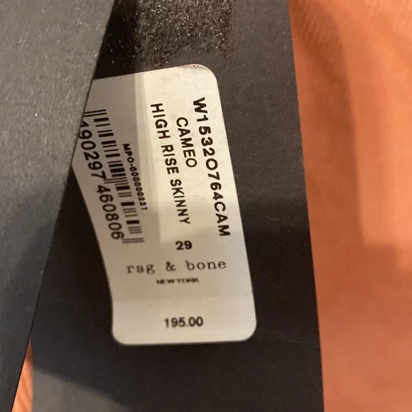 Rag and Bone high rise skinny.   Size 29. - Picture 2 of 3